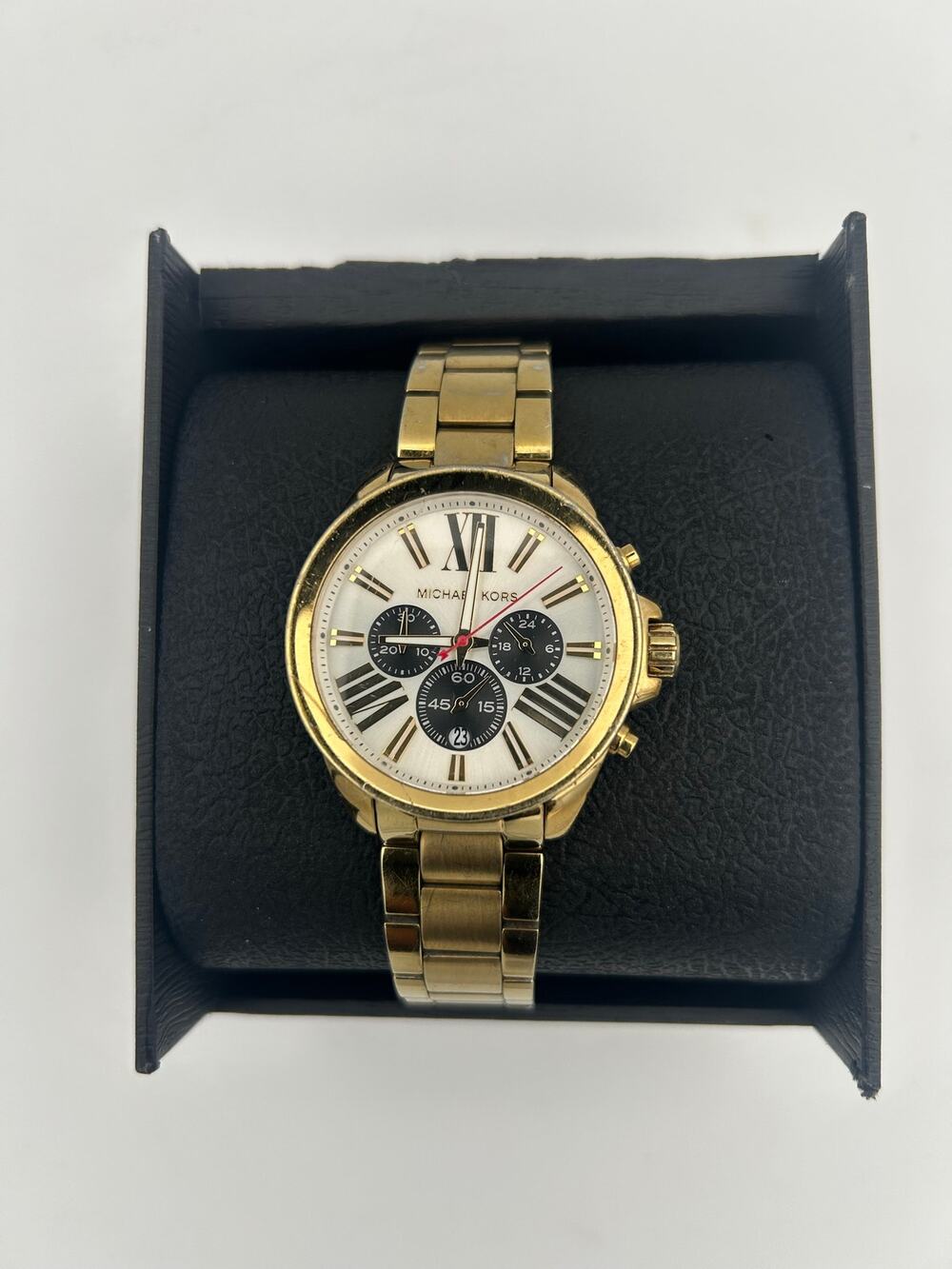 Michael Kors Wren MK5838 Women’s Gold Tone Chronograph Watch New Battery CLEAN